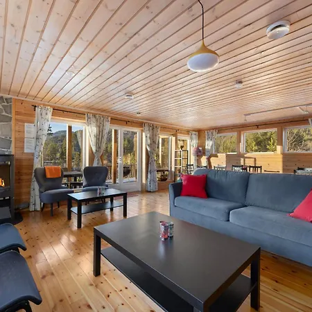 Ferieanlegg Lakehouse 14p With Sauna By The Water Vrådal