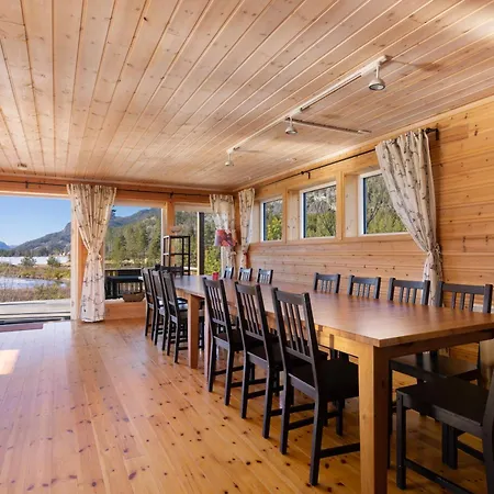 Lakehouse 14p With Sauna By The Water * Врадал
