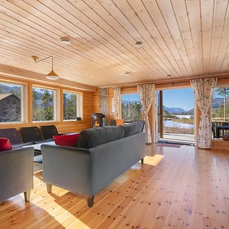 Ferieanlegg Lakehouse 14p With Sauna By The Water Vrådal