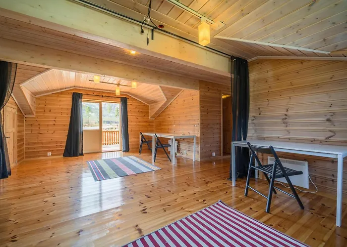 Lakehouse 14p With Sauna By The Water Ferieanlegg *