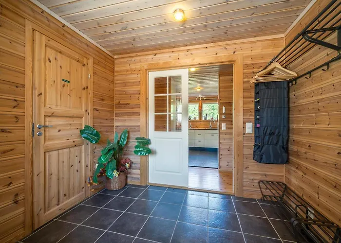 Lakehouse 14p With Sauna By The Water